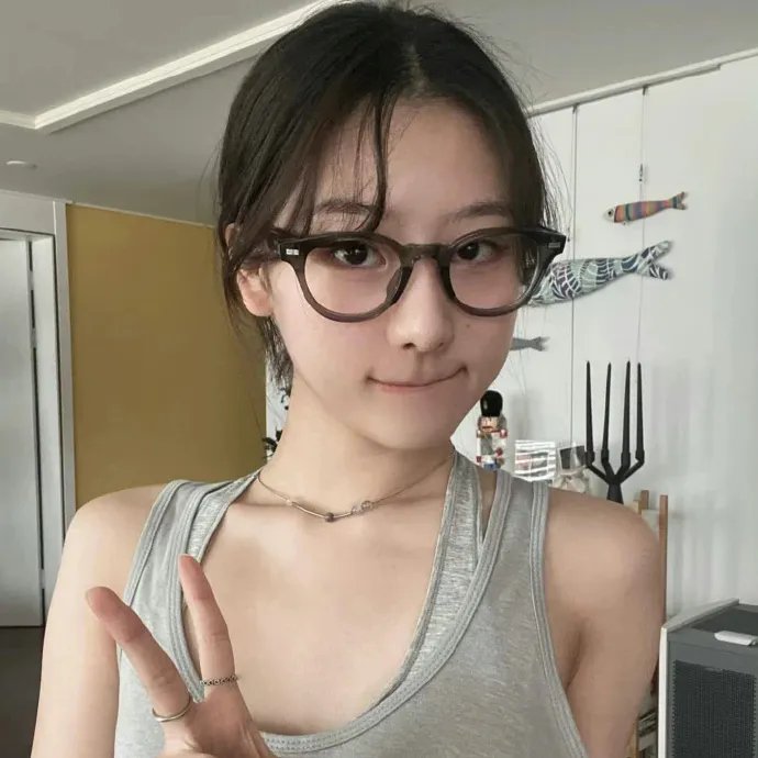 黑夜里的眼睛